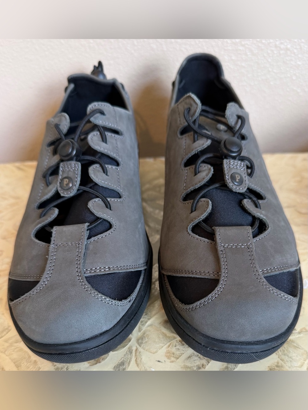 Pandere Barista Adjustable Leather Shoes. Size 12 Like New - Picture 6 of 7
